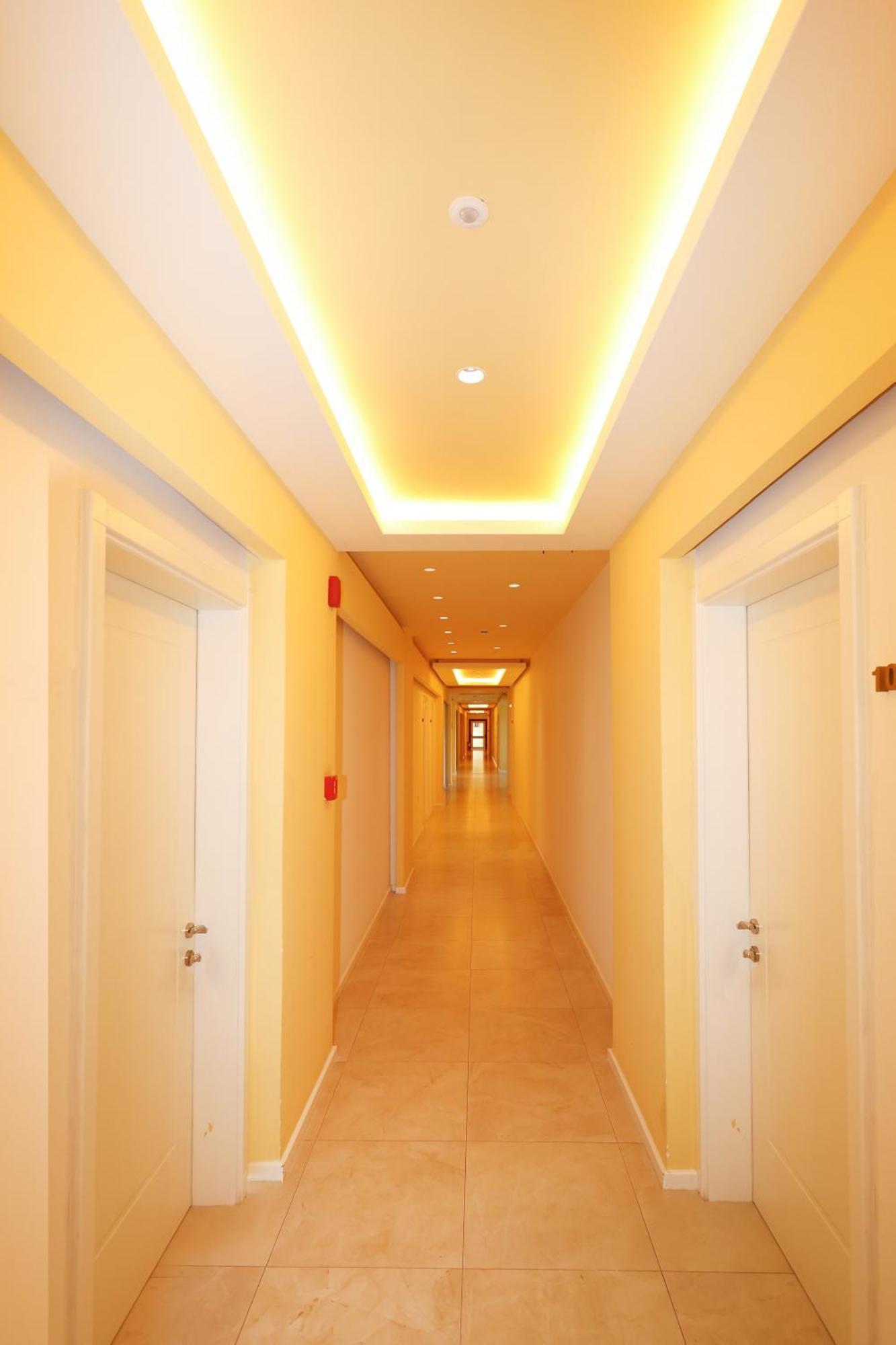 Grand White City Hotel Berat Exterior photo