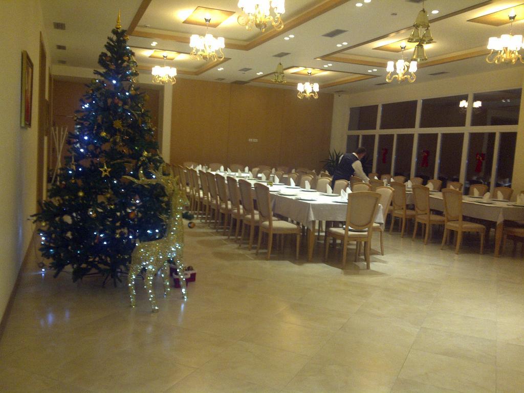 Grand White City Hotel Berat Exterior photo