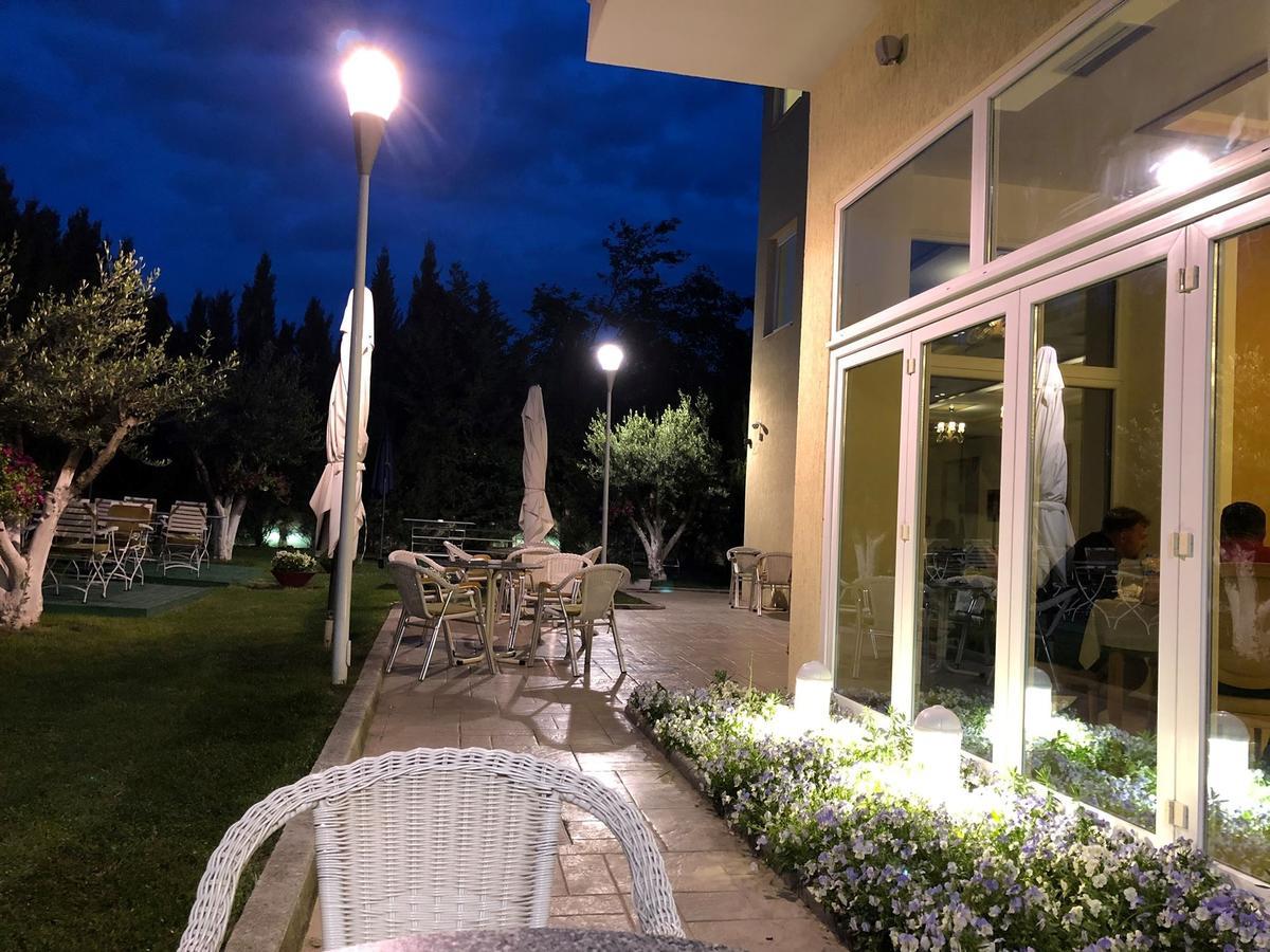Grand White City Hotel Berat Exterior photo